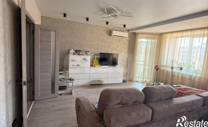 2-комн квартира улица Авиаторов, 6А