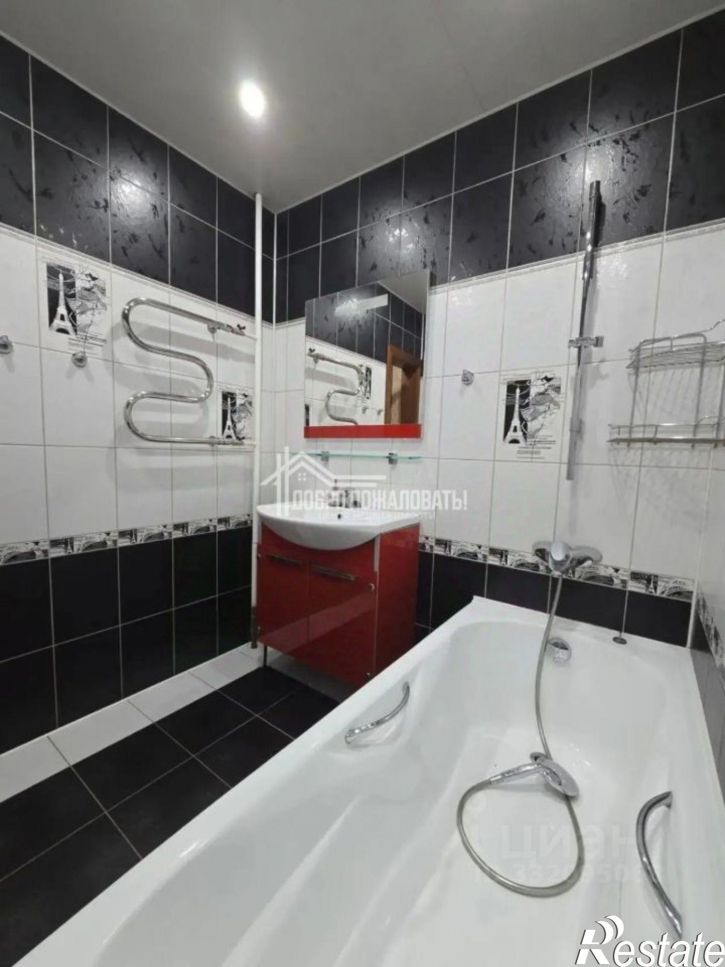 3-комн квартира ул Бограда, 118,  д. 118