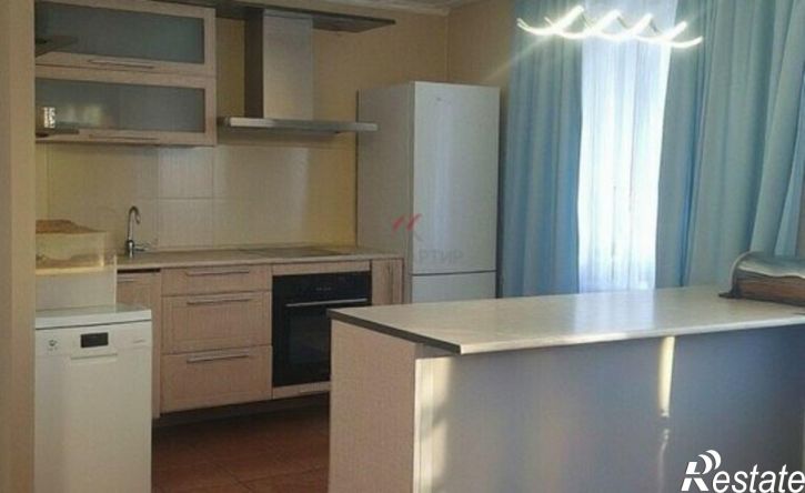 3-комн квартира пр-кт Дружбы Народов, 1,  д. 1