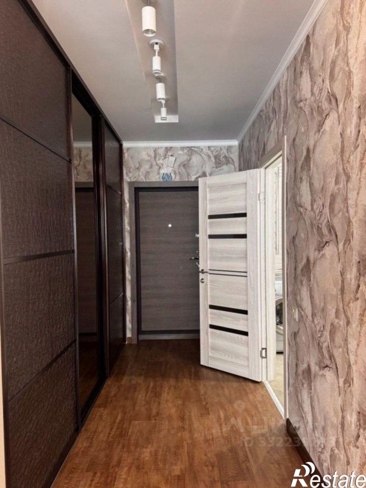 3-комн квартира пр-кт Дружбы Народов, 43,  д. 43