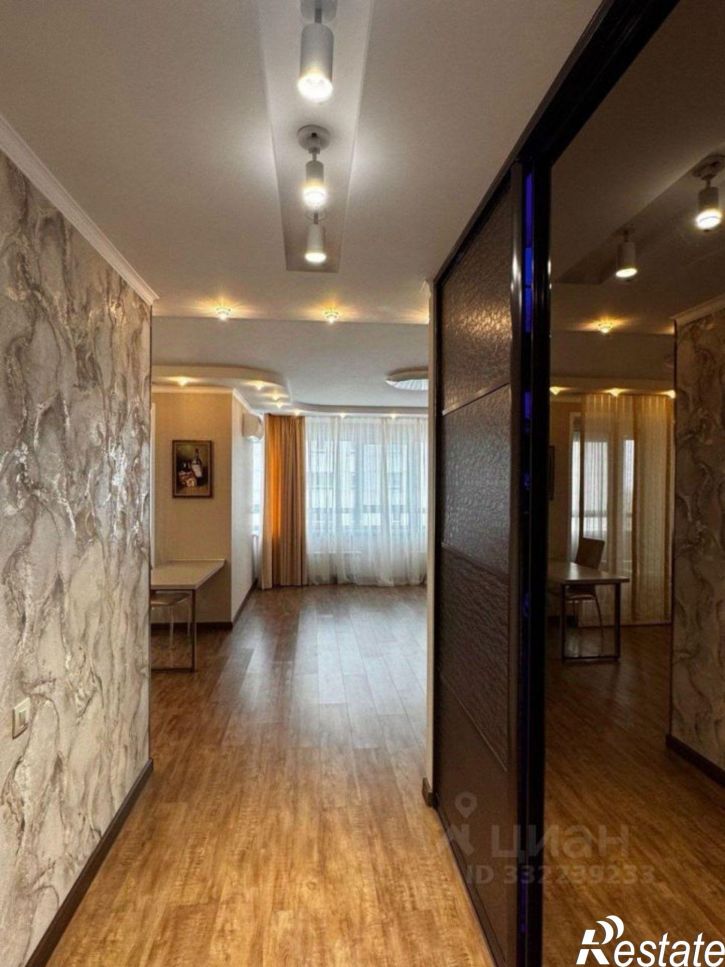 3-комн квартира пр-кт Дружбы Народов, 43,  д. 43