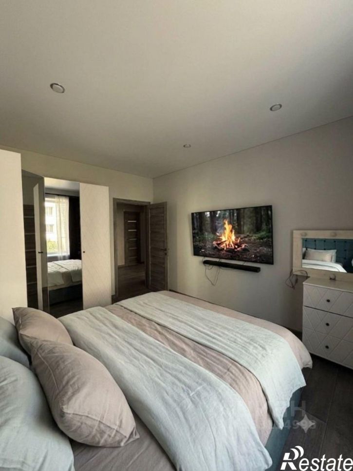 2-комн квартира ул Комарова, 24Б,  д. 24Б