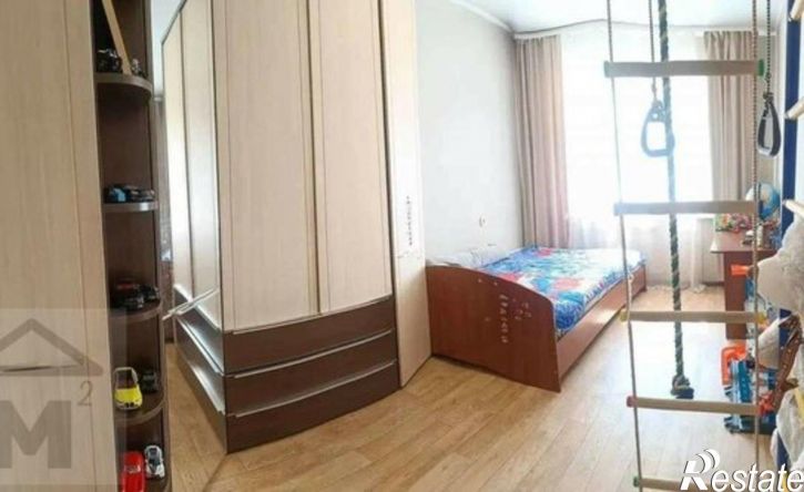 3-комн квартира ул Крылова, 112,  д. 112