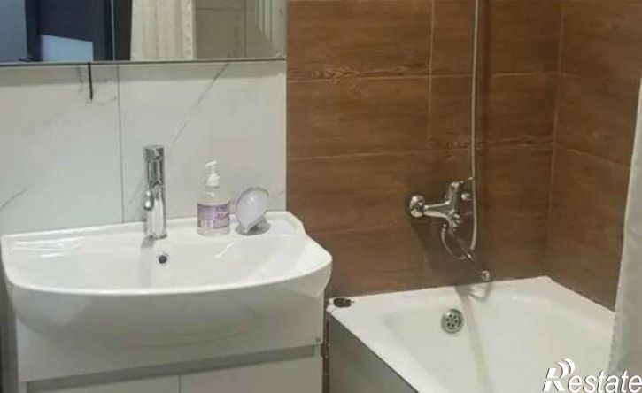 1-комн квартира ул Комарова, 5 2,  д. 5 2,  к. 2