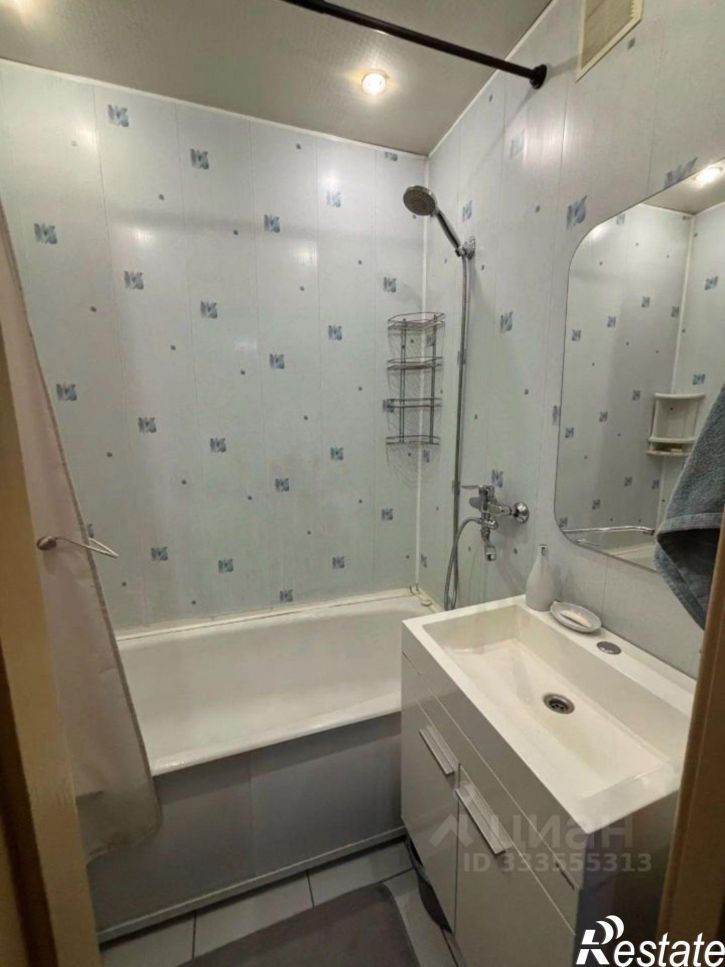 2-комн квартира пр-кт Дружбы Народов, 52,  д. 52
