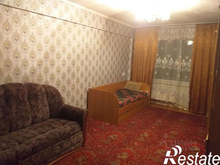 1-комн квартира улица Комарова, 8,  д. 8