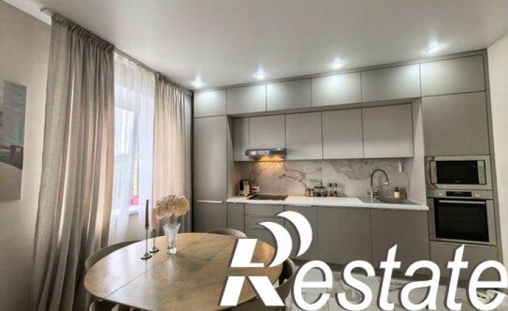 3-комн квартира улица Крылова, 46,  д. 46
