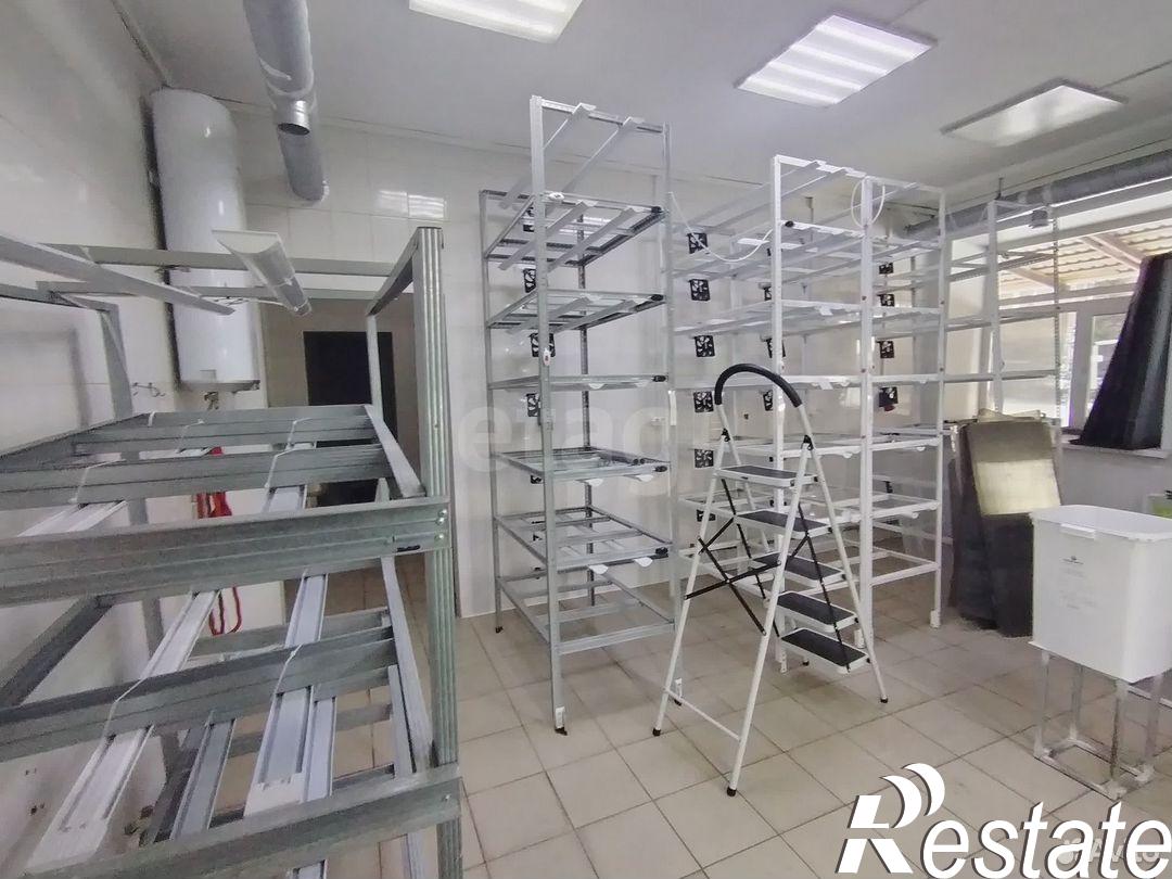 Купить торговое помещение за 20 000 000 рублей на улица Макаренко, 4