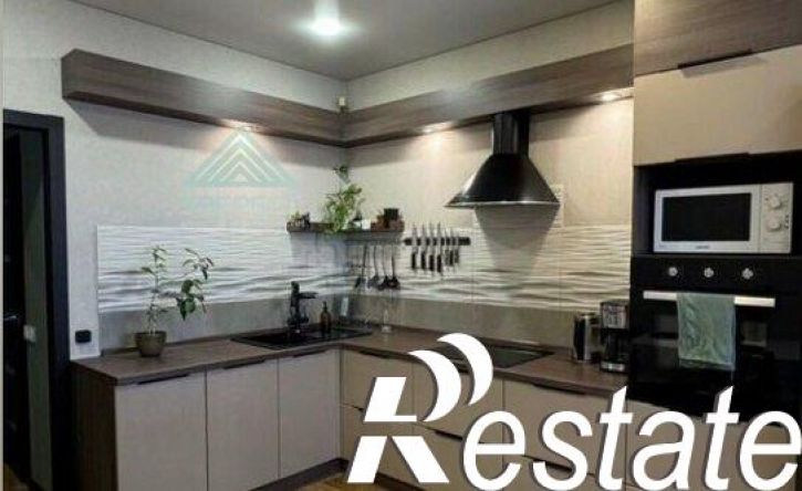 2-комн квартира улица Крылова, 85,  д. 85