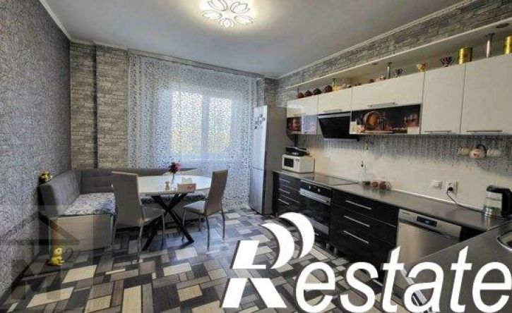 2-комн квартира улица Крылова, 85,  д. 85