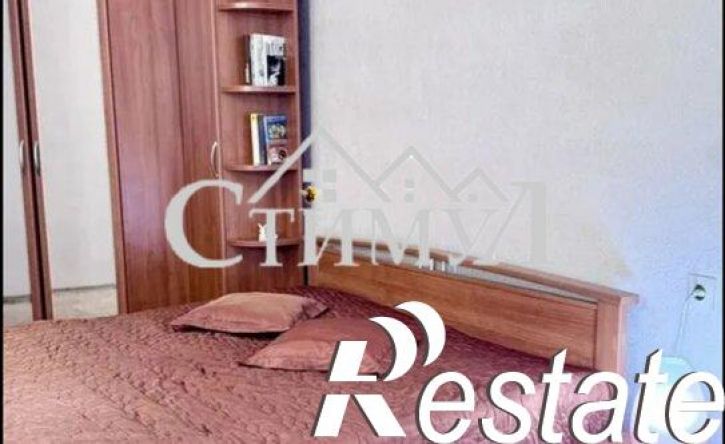 4-комн квартира улица Торосова, 17,  д. 17
