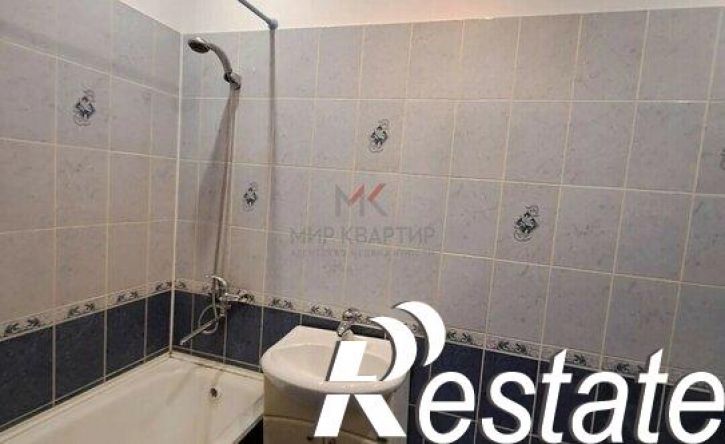2-комн квартира улица Комарова, 24,  д. 24