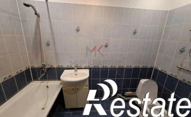 2-комн квартира улица Комарова, 24,  д. 24