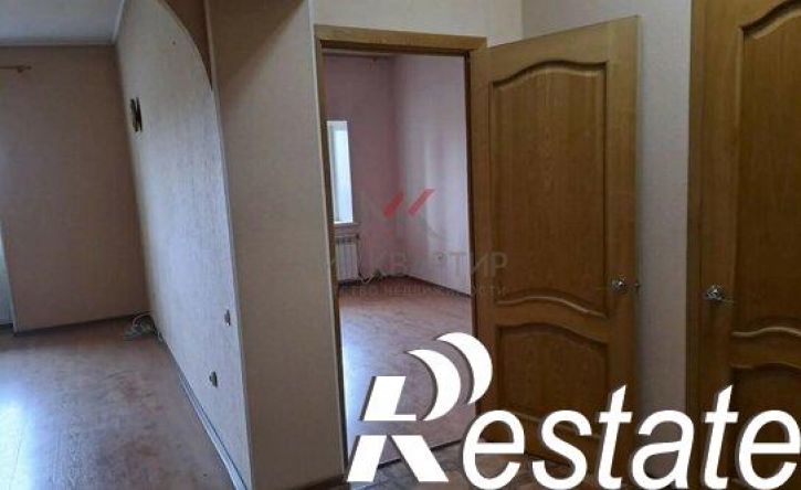 2-комн квартира улица Комарова, 24,  д. 24