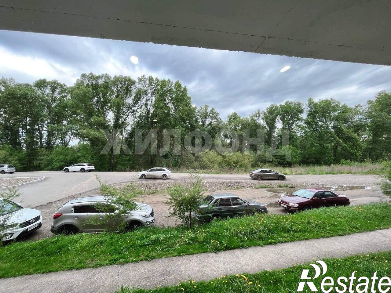 Купить студию за 3 600 000 рублей на Комарова ул., д.9Б