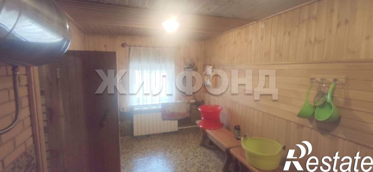 Купить дачу, дом, коттедж за 14 000 000 рублей на Есенина ул., д.8