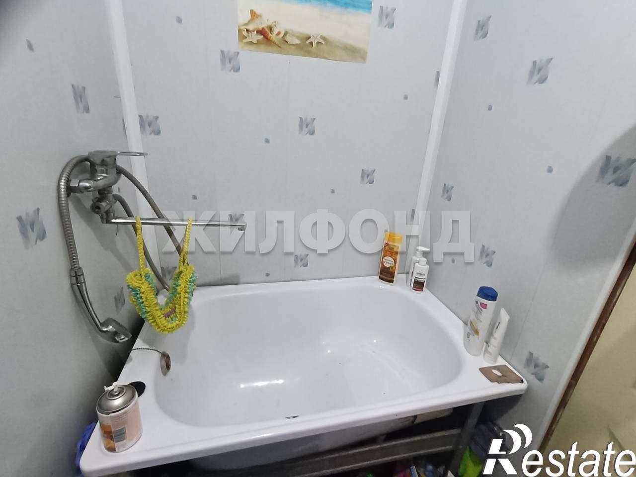 Купить дачу, дом, коттедж за 3 300 000 рублей на Крылова ул.