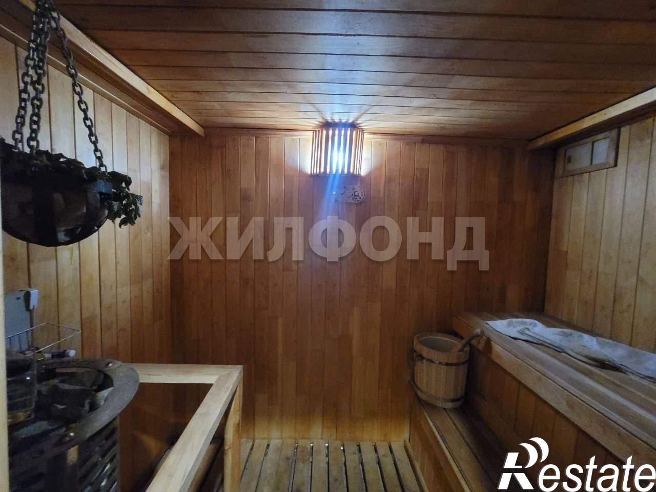 Купить дачу, дом, коттедж за 11 000 000 рублей на Надежды ул.