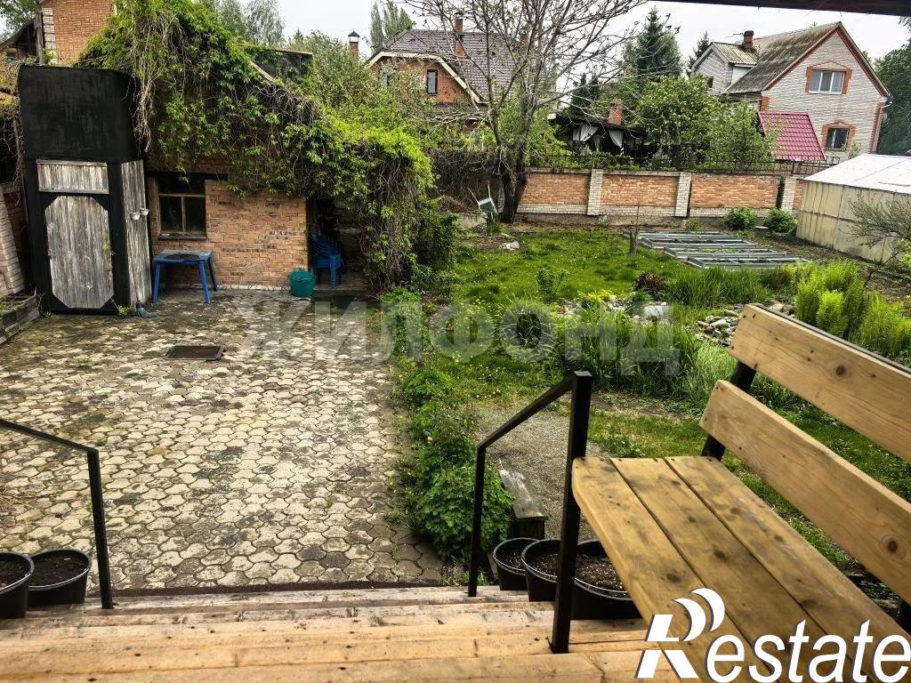 Купить дачу, дом, коттедж за 16 500 000 рублей на Тополевая ул.