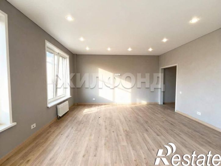 3-комн квартира Генерала Тихонова ул., д.7