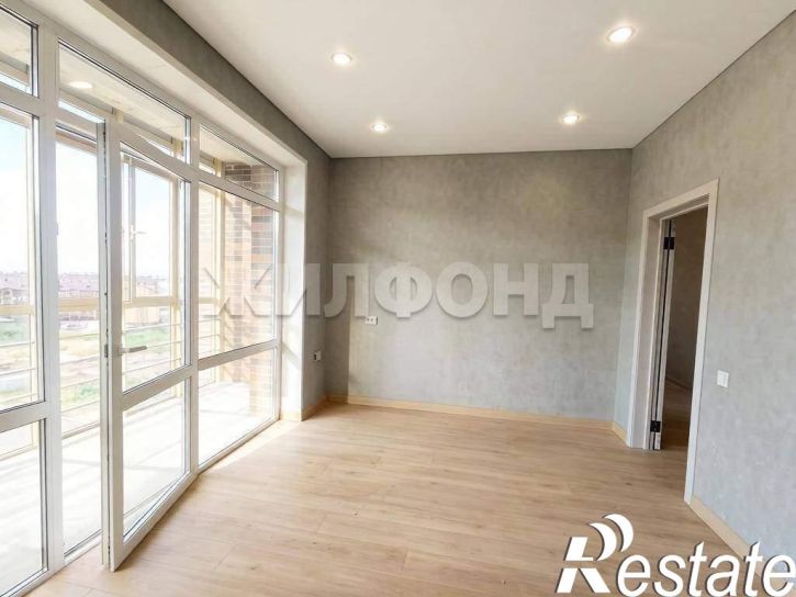 3-комн квартира Генерала Тихонова ул., д.7