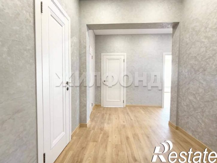 3-комн квартира Генерала Тихонова ул., д.7