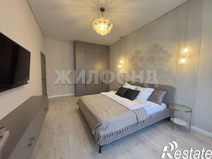 2-комн квартира Авиаторов ул., д.1В