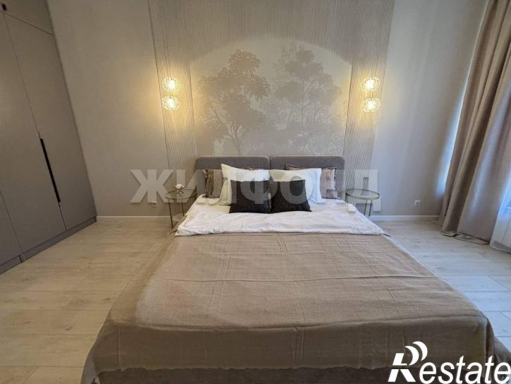 2-комн квартира Авиаторов ул., д.1В