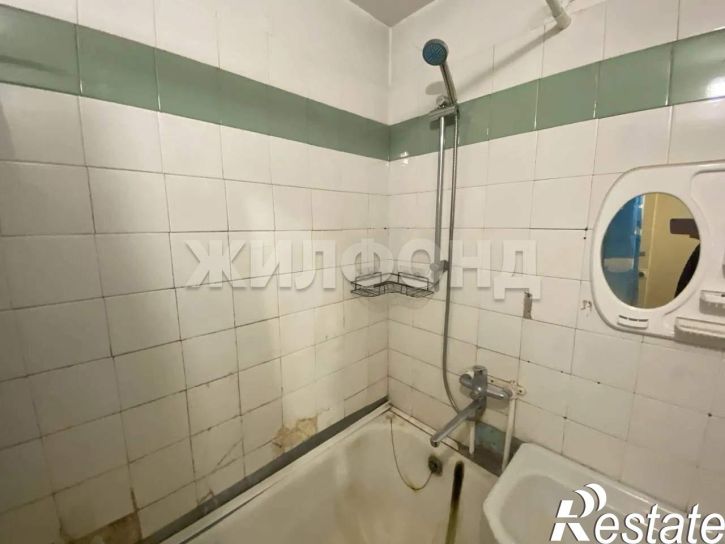 2-комн квартира Пирятинская ул., д.38