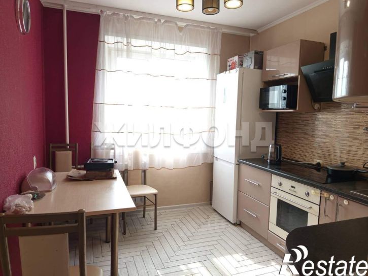 3-комн квартира Щорса ул., д.28