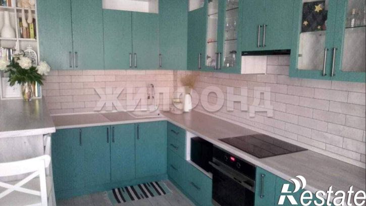 3-комн квартира Авиаторов ул., д.2