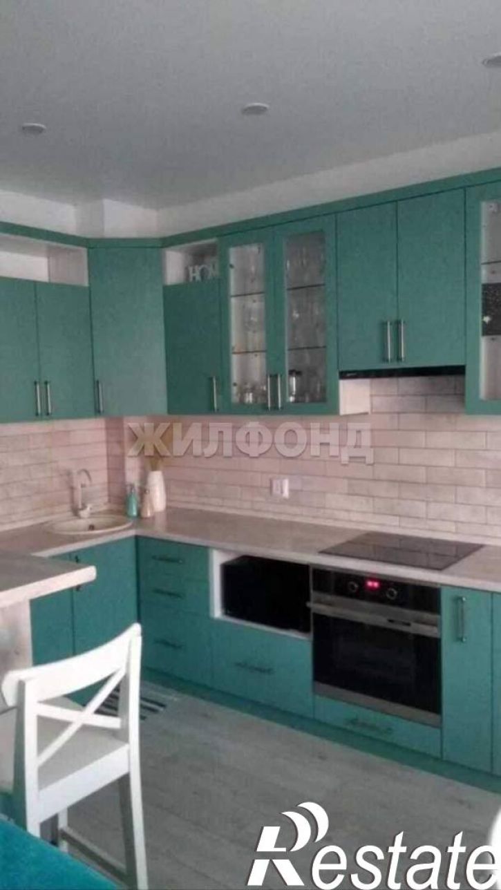 3-комн квартира Авиаторов ул., д.2
