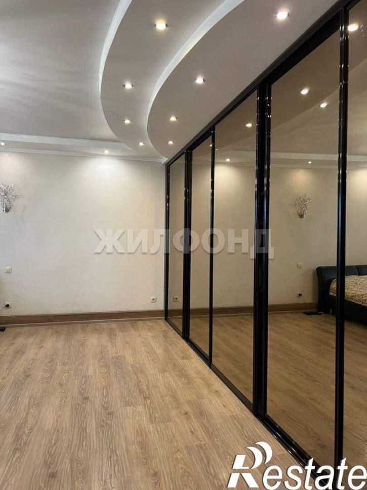 3-комн квартира Стофато ул., д.4