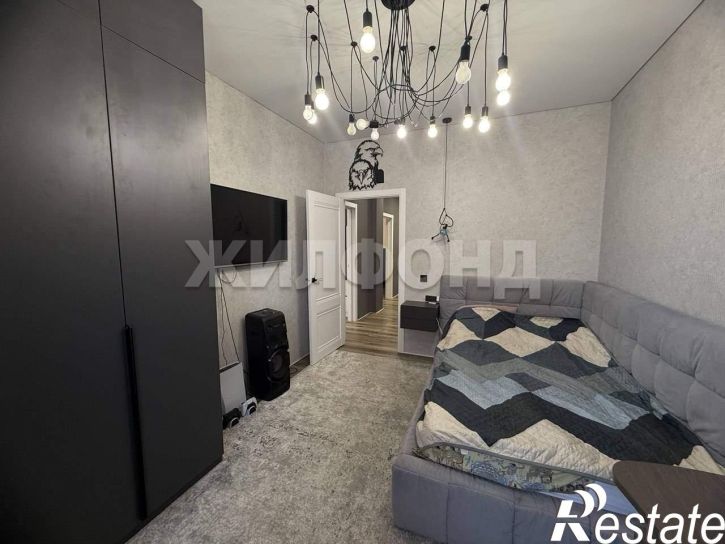 3-комн квартира Комарова ул., д.7А