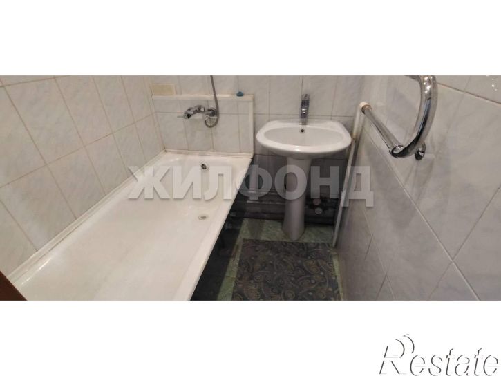 3-комн квартира Пирятинская ул., д.17