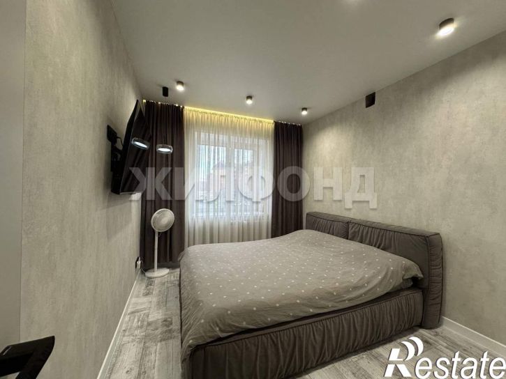 3-комн квартира Генерала Тихонова ул., д.4