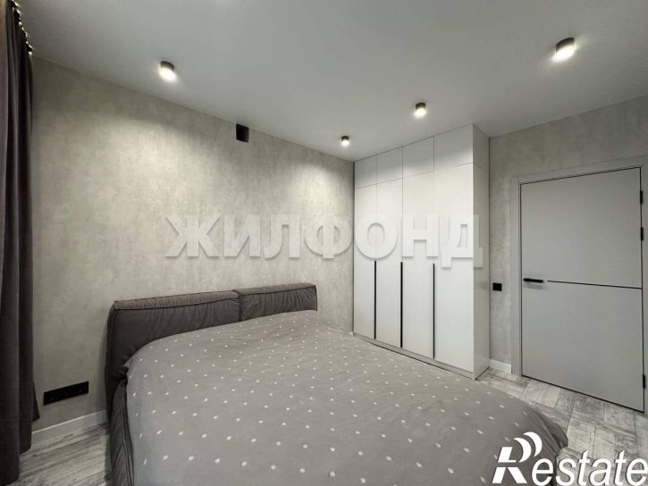 3-комн квартира Генерала Тихонова ул., д.4