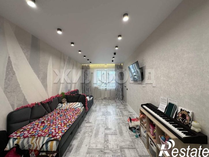 3-комн квартира Генерала Тихонова ул., д.4
