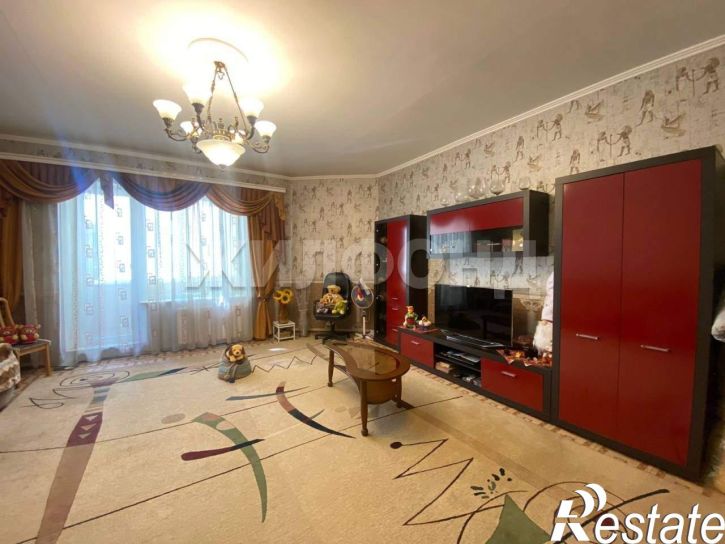 4-комн квартира Вяткина ул., д.33а
