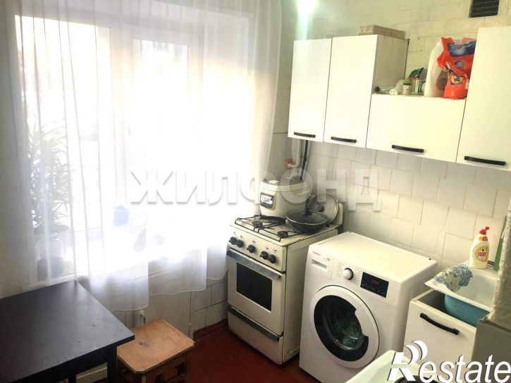 4-комн квартира Пирятинская ул., д.22