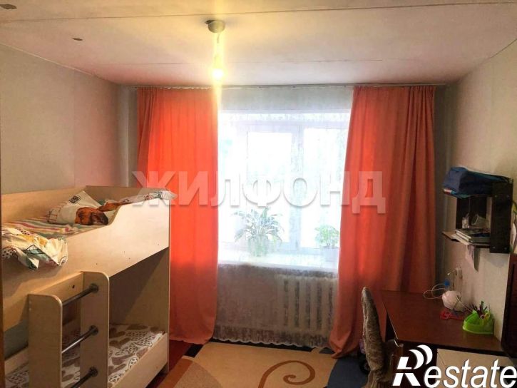 4-комн квартира Пирятинская ул., д.22