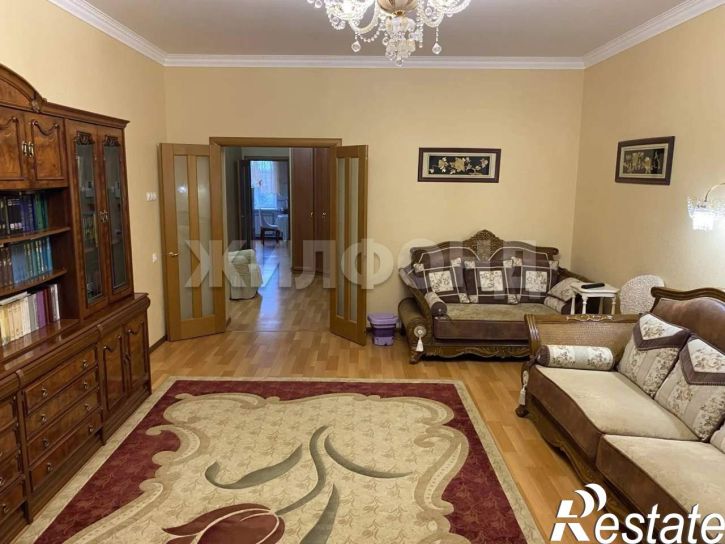 4-комн квартира Карла Маркса ул., д.44