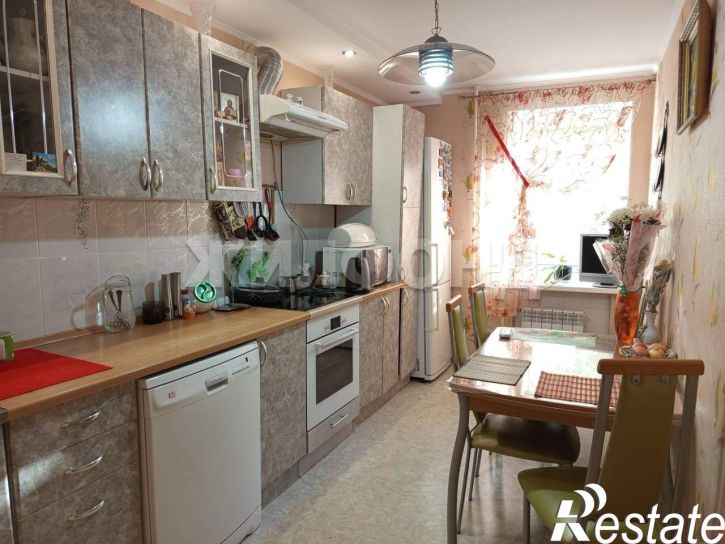 4-комн квартира Пирятинская ул., д.30