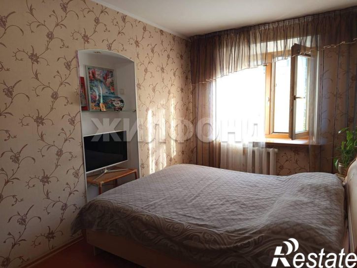 4-комн квартира Пирятинская ул., д.30